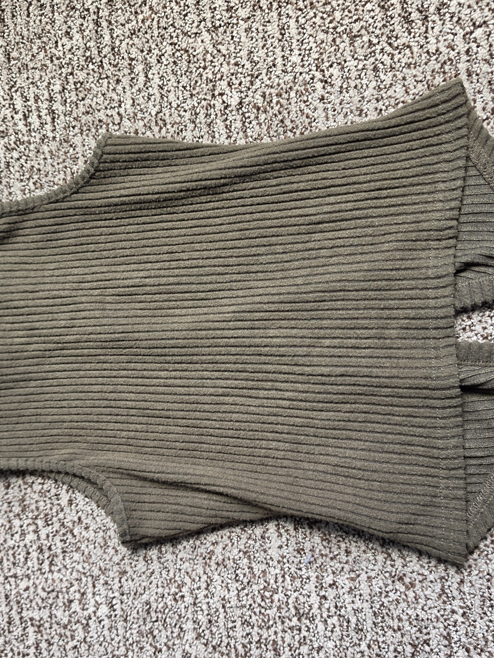 SHEIN Olive Ribbed Button-Front Tank Top - Picture 3 of 3